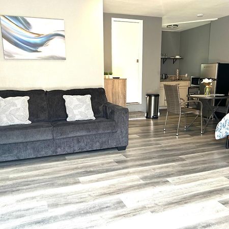 Spacious Studio With Private Entry Lembah Moreno Luaran gambar